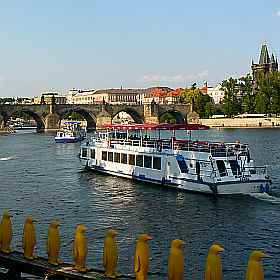 Prag - Moldau Schifffahrt mit Mittagessen